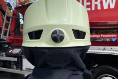 Feuerwehrhelm mit Hollandtuch Rückansicht